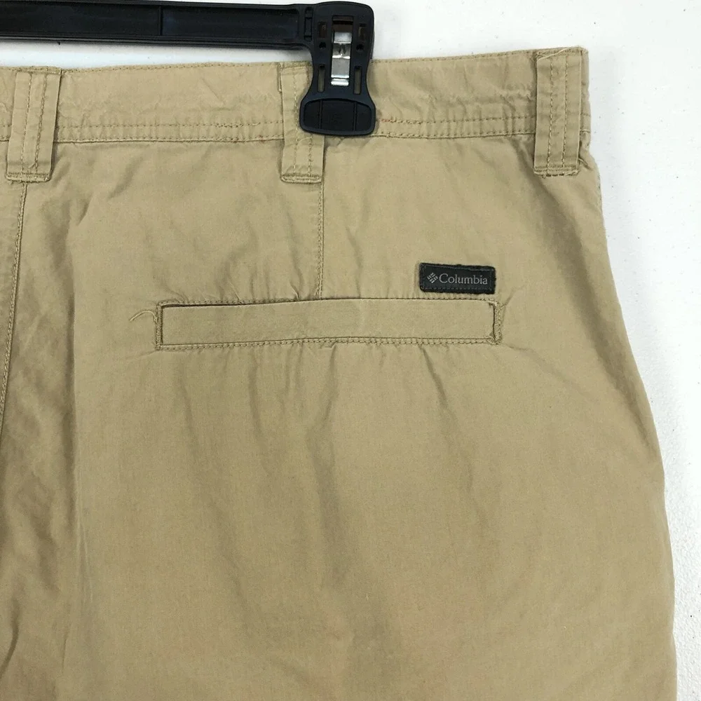 Columbia Khaki Shorts Men's Size 40W Golf Casual Mid Rise